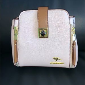 Crossbody handbag